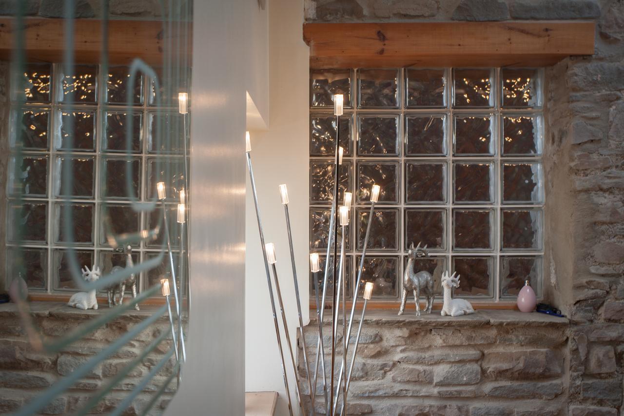 Beudy Bach Bed and Breakfast Cross Hands Εξωτερικό φωτογραφία